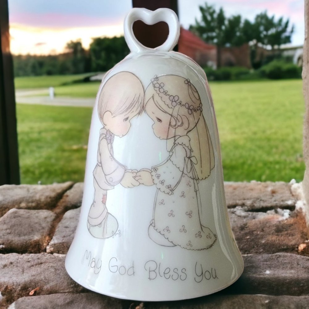 PRECIOUS MOMENTS "MAY GOD BLESS YOU"  1986